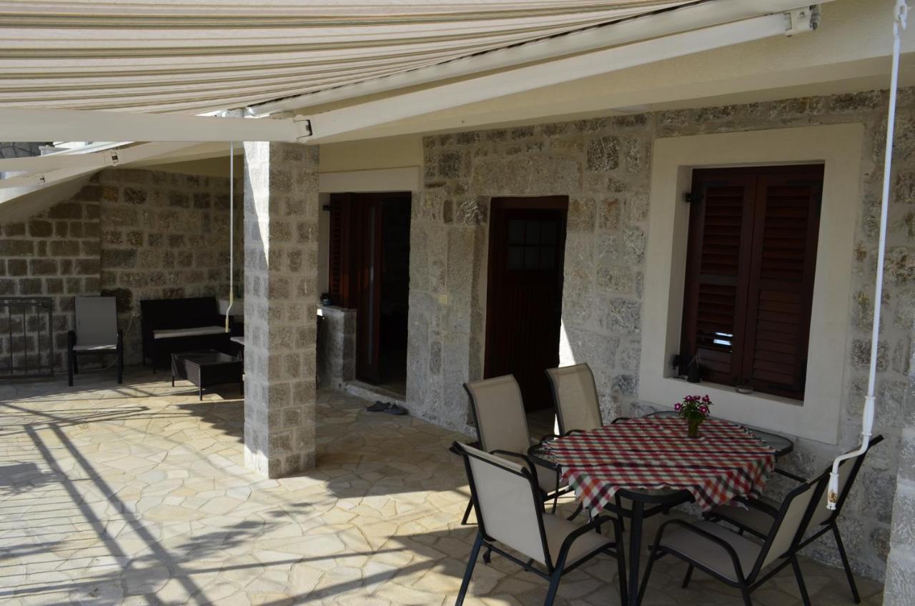 Vila Nikola Bratesici Exterior photo